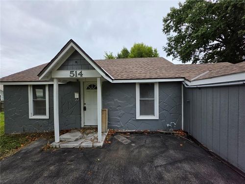 514 W Southside Blvd, Independence, MO, 64055-1149 | Card Image