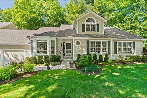 17 Cross River Rd, Mount Kisco, NY, 10549-4000 | Card Image