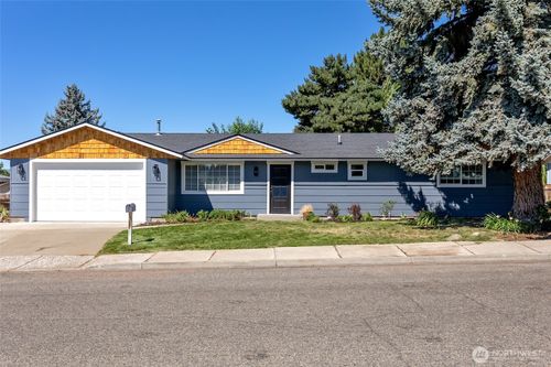 2109 N Parklane Ave, Ellensburg, WA, 98926-2036 | Card Image