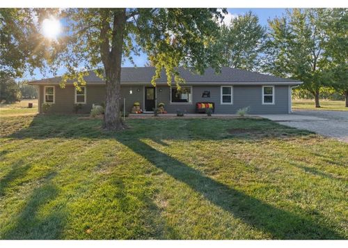 20900 S Moonlight Rd, Gardner, KS, 66030-9560 | Card Image