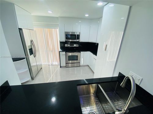 c-199 Sw 12th Ave, Miami, FL, 33130-1044 | Card Image