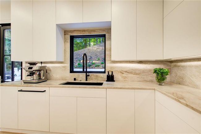 6090 River Chase Cir, House other with 4 bedrooms, 5 bathrooms and 2 parking in Sandy Springs GA | Image 20