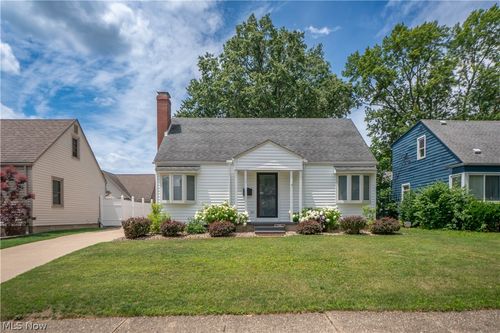 2388 14th St, Cuyahoga Falls, OH, 44223-2032 | Card Image