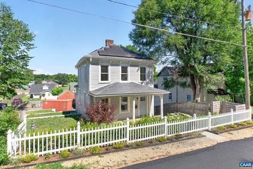 433 N Winchester Ave, Waynesboro, VA, 22980-4144 | Card Image