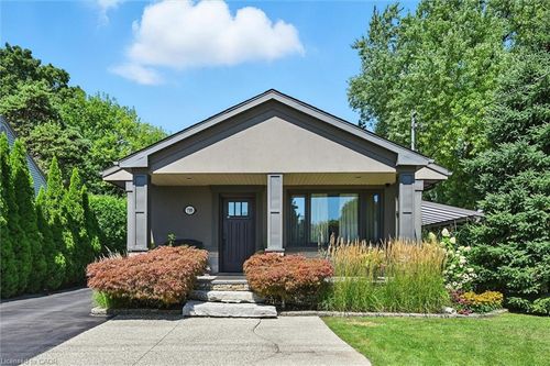 2209 Ghent Ave, Burlington, ON, L7R1Y6 | Card Image