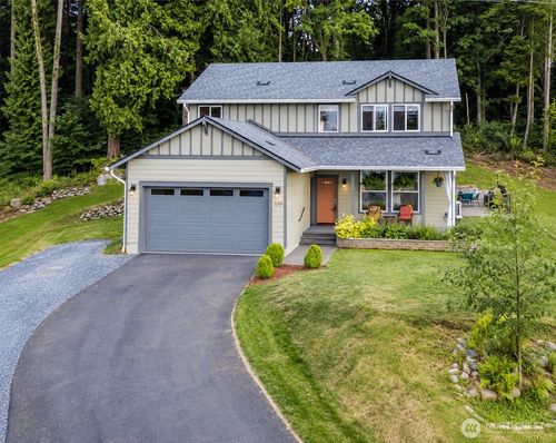 5519 Whitehorn Way, Blaine, WA, 98230-9052 | Card Image