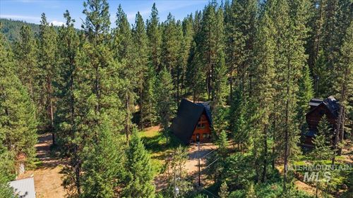 64 Fairway Dr, Garden Valley, ID, 83622-5101 | Card Image