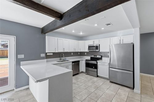 111 Copper St, Henderson, NV, 89015-7110 | Card Image