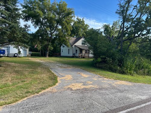 16701 Parnell Rd, Dewitt, IL, 61735-9427 | Card Image