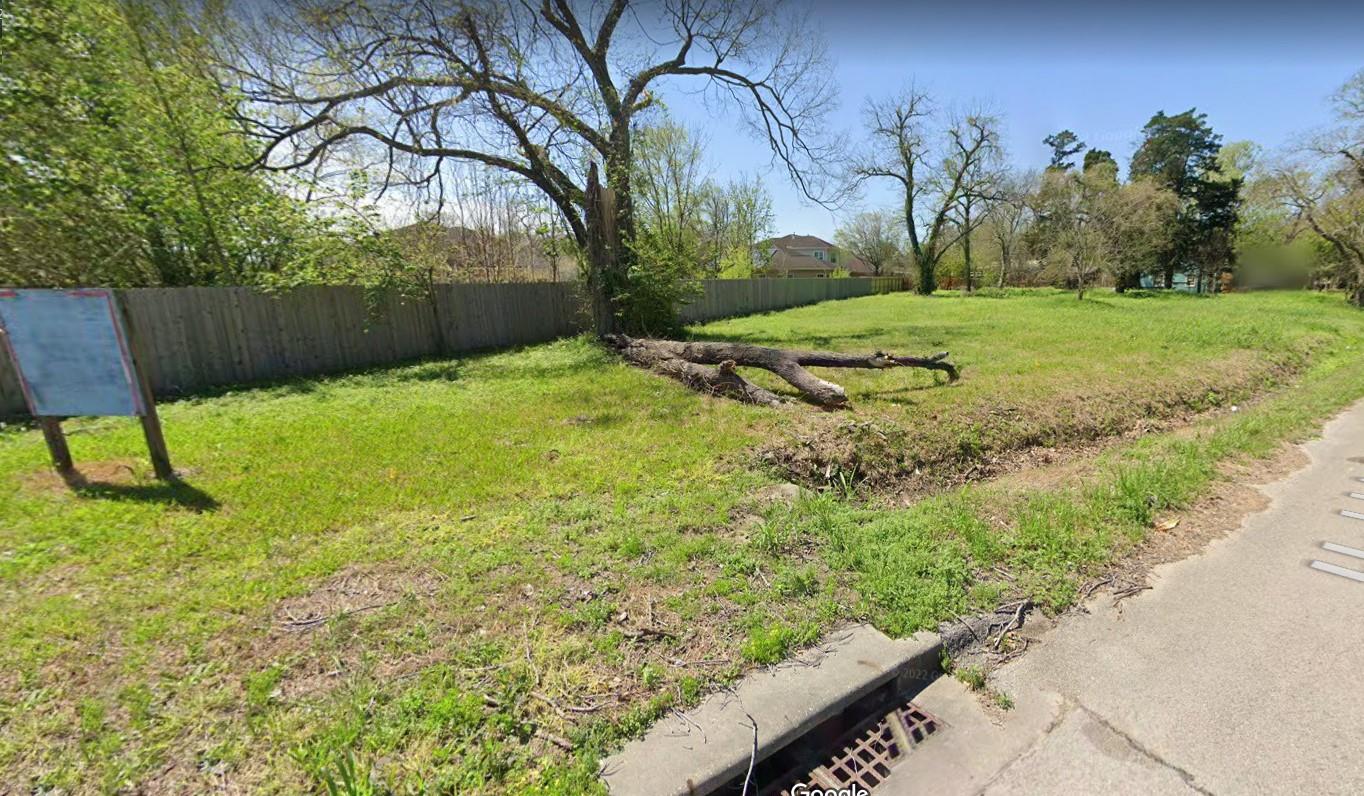 Land in Houston 4