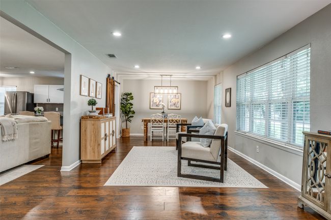2920 Sharpview Ln, House other with 3 bedrooms, 2 bathrooms and null parking in Dallas TX | Image 5