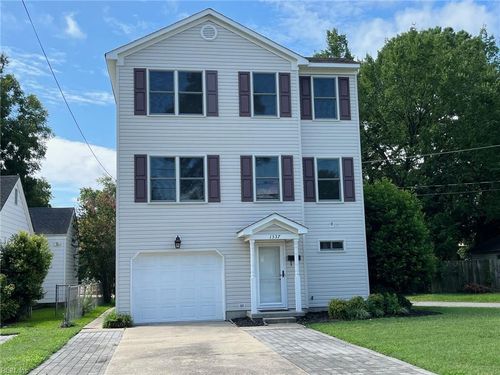 1337 Longwood Dr, Norfolk, VA, 23508-1701 | Card Image