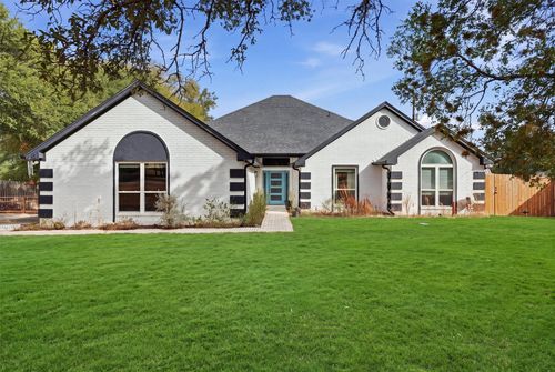 3901 Del Rio Ct, Granbury, TX, 76049-1639 | Card Image