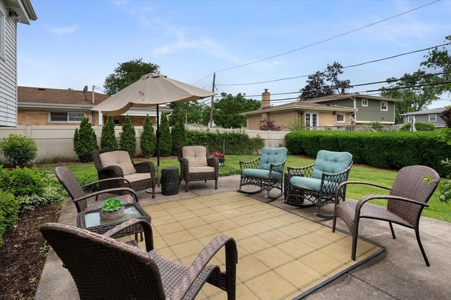 602 E Park Ave, House other with 3 bedrooms, 2 bathrooms and 2 parking in Elmhurst IL | Image 23