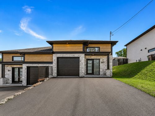 965 Rue Des Orpailleurs, Sherbrooke, QC, J1H0L1 | Card Image