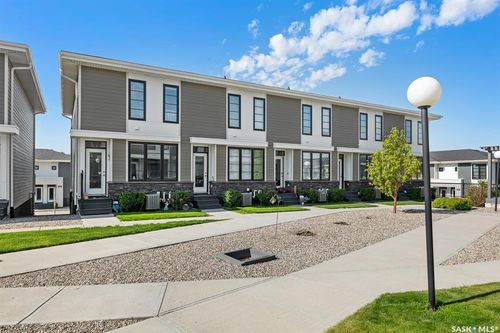 216-3229 Elgaard Dr, Regina, SK, S4X0L2 | Card Image
