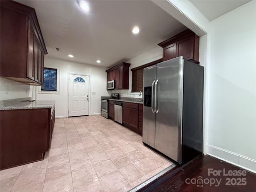 424 Woodvale Pl, Charlotte, NC, 28208-4338 | Card Image