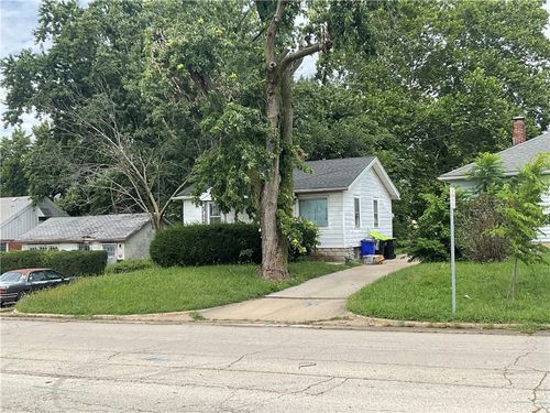 1272 W King St, Decatur, IL, 62522-1582 | Card Image