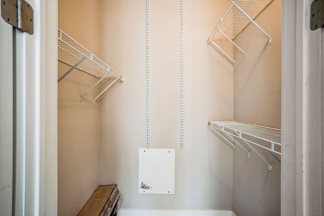 Walk in closet | Image 14