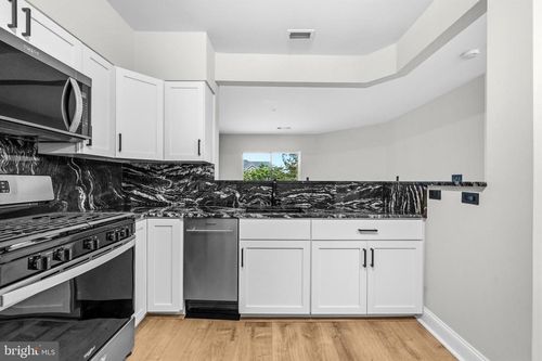 216-12915 Alton Sq, HERNDON, VA, 20170-5803 | Card Image