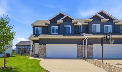 1127 Mary Ln, North Liberty, IA, 52317-8710 | Card Image