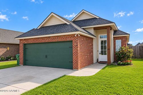 104 Meadowhollow Dr, Youngsville, LA, 70592-6189 | Card Image