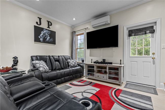 1701 Darlington Rd, House other with 3 bedrooms, 2 bathrooms and 1 parking in Patterson Hts PA | Image 7