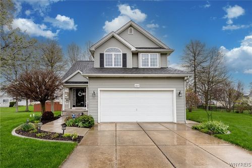 2657 Rishan Ct, Niagara Falls, NY, 14304-4639 | Card Image