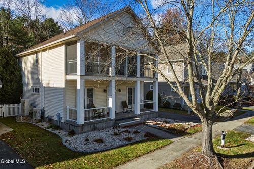 15 Thoroughbred Dr, Saratoga Springs, NY, 12866-5000 | Card Image