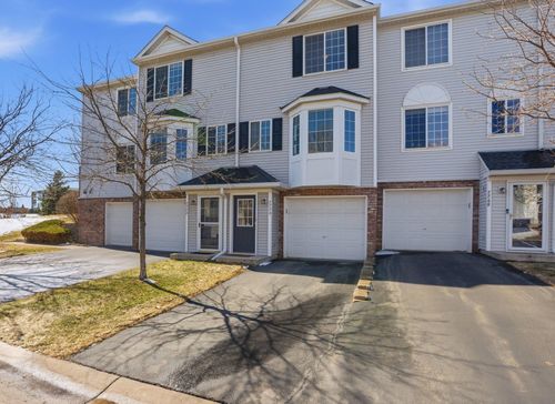 7770 Village St, Chanhassen, MN, 55317-4431 | Card Image