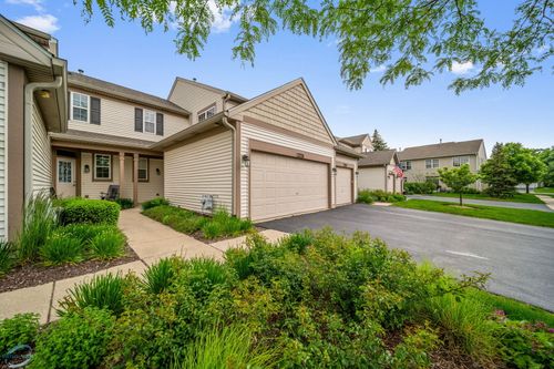 2926 Gypsum Cir, Naperville, IL, 60564-4728 | Card Image