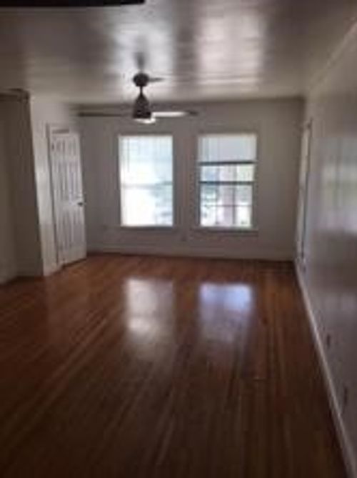 apt-d-2104 Enfield Rd, Austin, TX, 78703-3222 | Card Image
