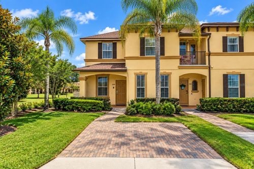 2205 Calabria Ave, DAVENPORT, FL, 33897 | Card Image