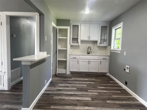 4217 Weber St, Fort Worth, TX, 76106-3009 | Card Image