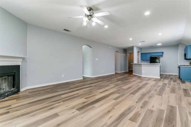 815 Creekside Dr, House other with 4 bedrooms, 2 bathrooms and null parking in Little Elm TX | Image 10