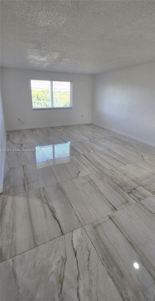 apt-404-10900 Sw 196th St, Cutler Bay, FL, 33157-8140 | Card Image