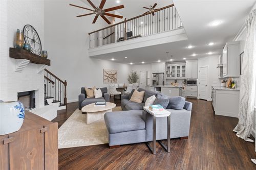 411 Wimberly St, Fort Worth, TX, 76107-2254 | Card Image