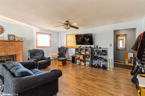 820 C Ave, Nevada, IA, 50201-2613 | Card Image