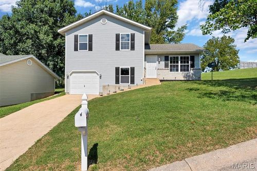 5 W 12th Street, Washington, MO, 63090 | Card Image
