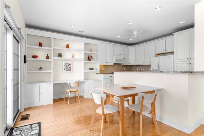 37 Cutter Ln, Condo with 3 bedrooms, 4 bathrooms and 4 parking in Tiverton RI | Image 12