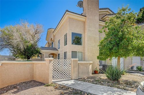 unit-123-3950 Sandhill Rd, Las Vegas, NV, 89121-7226 | Card Image