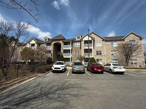 unit-311-7108 W Friendly Ave, Greensboro, NC, 27410-6399 | Card Image