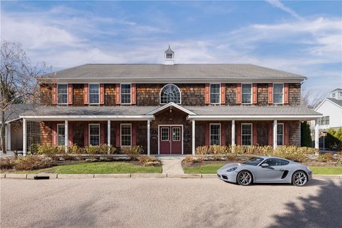 14 Clinton Ave, Jamestown, RI, 02835-4818 | Card Image