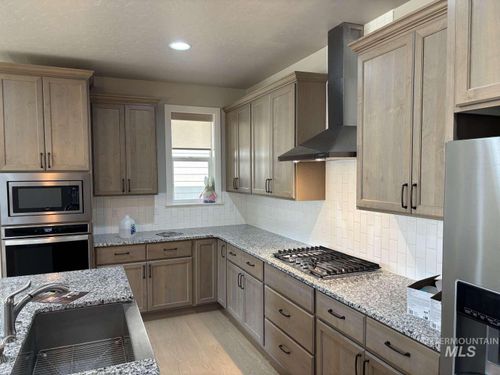 5773 W Riva Capri St, Meridian, ID, 83646-7162 | Card Image