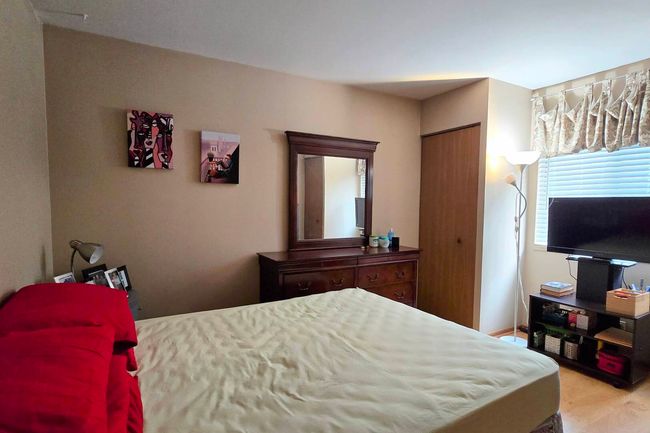 1338 - 1338 Stratford Dr, Condo with 3 bedrooms, 2 bathrooms and 2 parking in Gurnee IL | Image 15