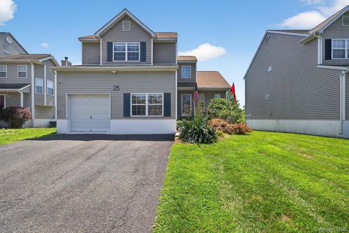 25 Mclaughlin Way, Washingtonville, NY, 10992-1151 | Card Image