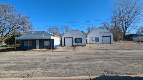 605 10th Dr Se, Austin, MN, 55912-3870 | Card Image