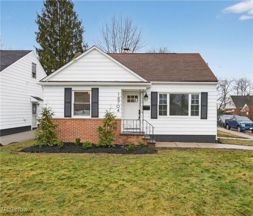 18704 Longview Ave, Maple Heights, OH, 44137-1621 | Card Image