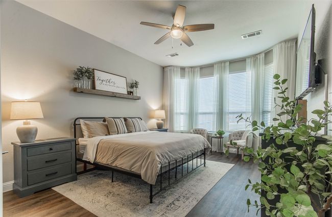 Master Bedroom | Image 17