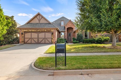 19504 Green Meadow Lane, Edmond, OK, 73012 | Card Image